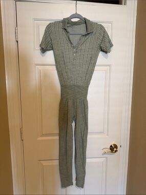 Prozis Ribbed Polo Jumpsuit in Sage Green